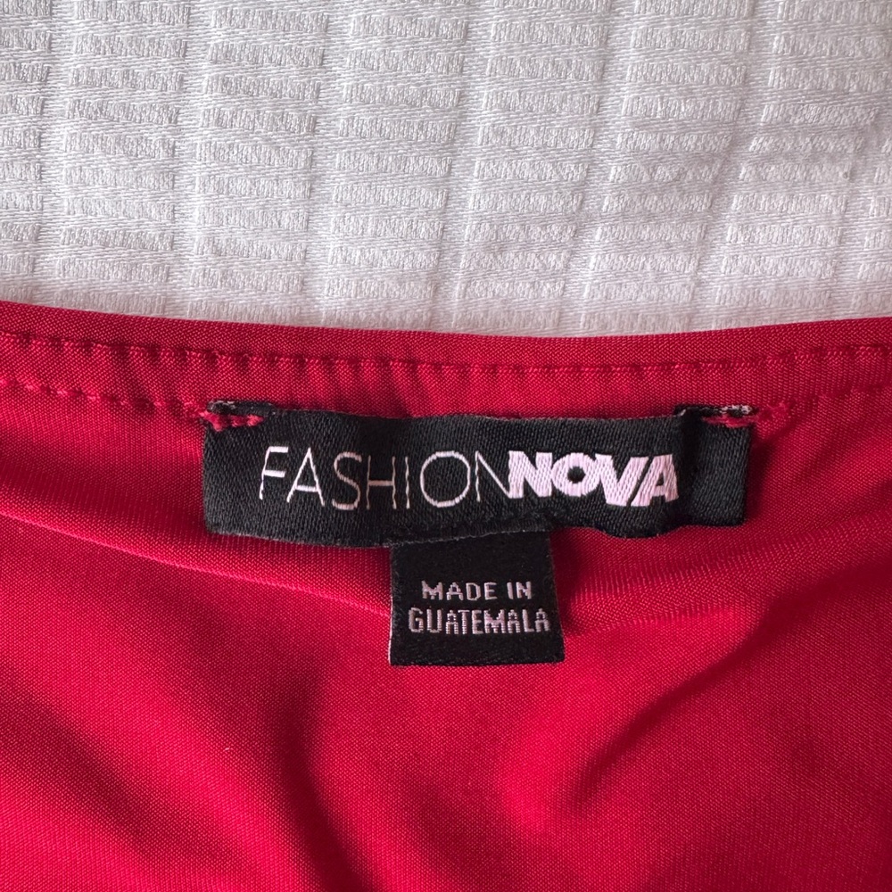 Fashion Nova red midi dress - Picture 5 of 6